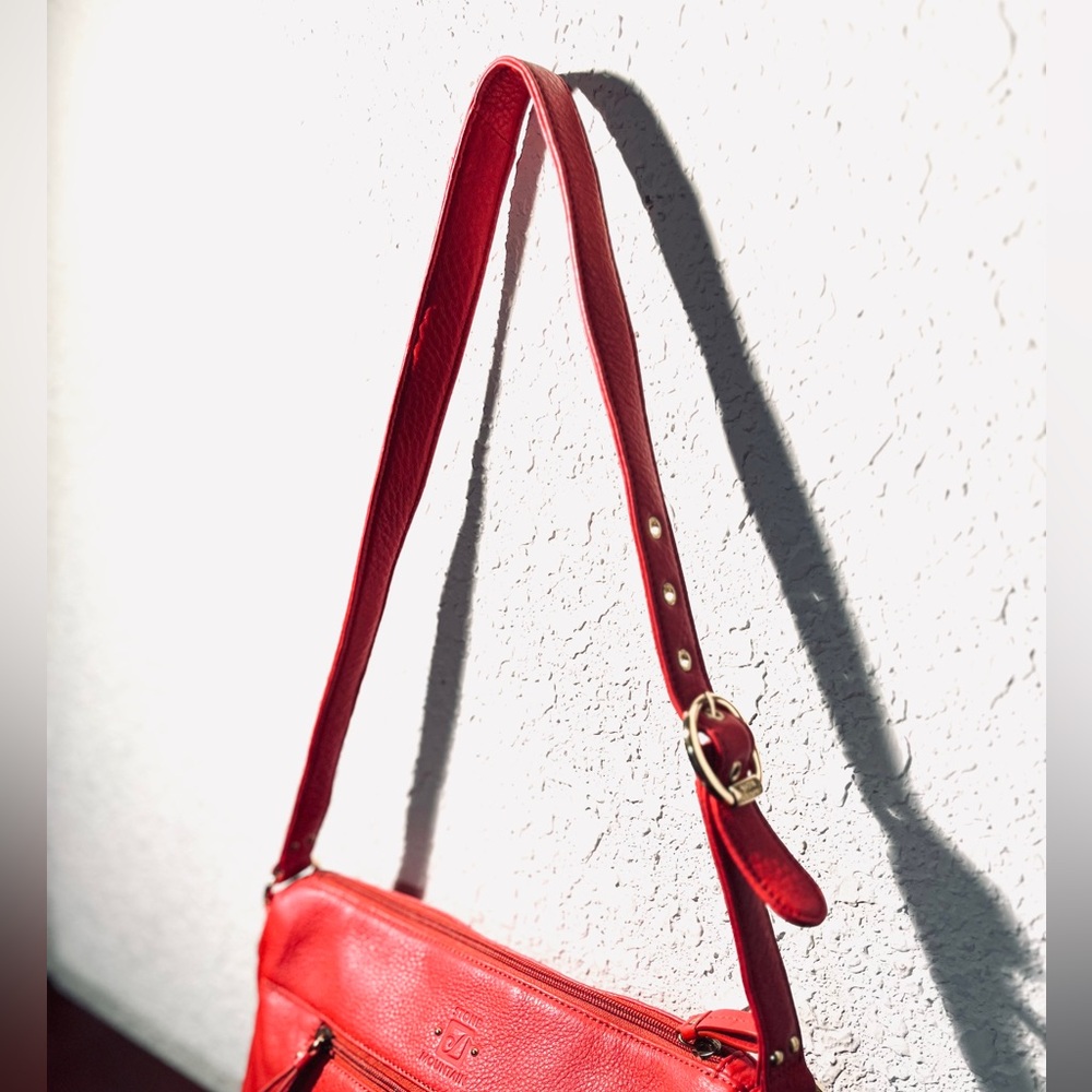 Stone Mountain Accessories Vibrant Cherry Crossbody Bag - Picture 5 of 5